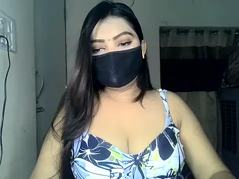 Snapshot of ishi_Beauty chatting on 07-17-26, 04:32 ishi Beauty online show from 07-17-26, 04:32