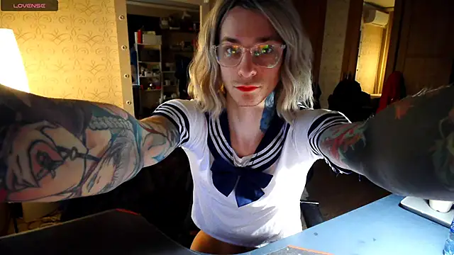 Julia dolls online show from 12-14-25, 10:21