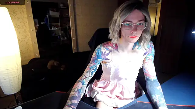 Julia dolls online show from 10-01-25, 09:03