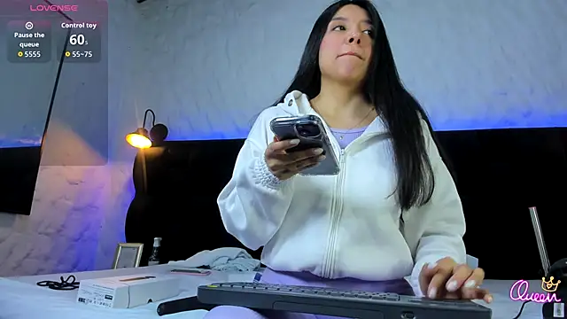 Camila  Gomez online show from 01-06-26, 12:31