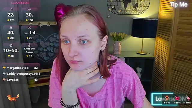 Snapshot of SallyFishery chatting on 03-14-25, 04:32 SallyFishery online show from 03-14-25, 04:32