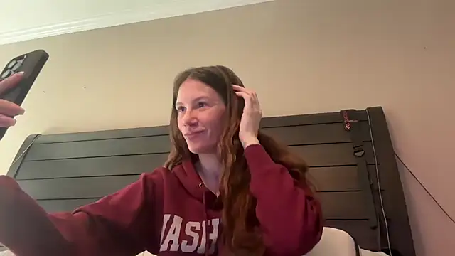 Snapshot of yourstrulylivy69 chatting on 01-28-25, 02:42 yourstrulylivy69 online show from 01-28-25, 02:42