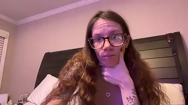 Snapshot of yourstrulylivy69 chatting on 02-21-25, 11:33 yourstrulylivy69 online show from 02-21-25, 11:33