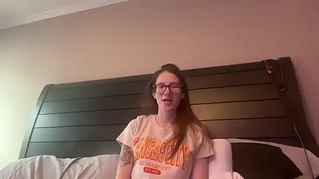 Snapshot of yourstrulylivy69 chatting on 02-06-25, 02:48 yourstrulylivy69 online show from 02-06-25, 02:48