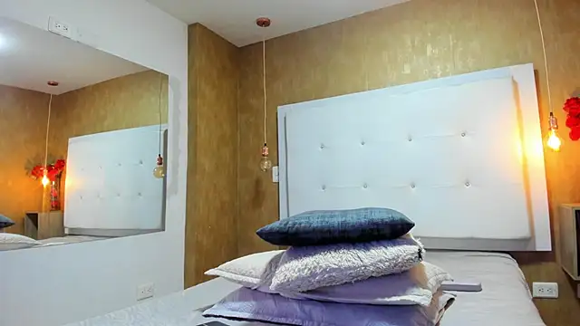 Milaspetite online show from 02-04-26, 08:04