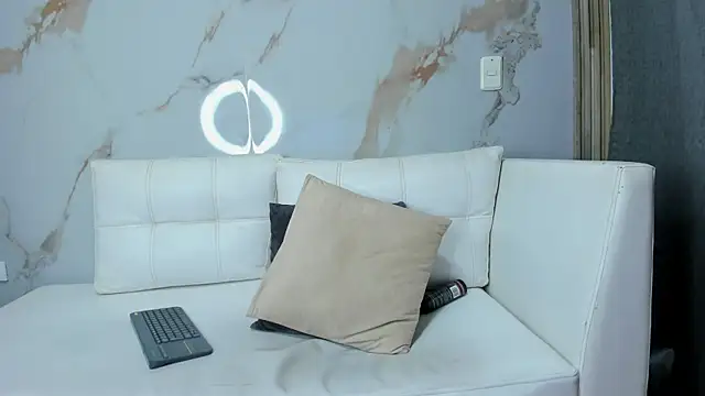 Milaspetite online show from 03-05-25, 12:27