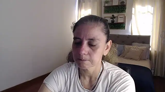 sasi luna online show from 06-11-26, 01:19