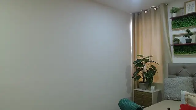 sasi luna online show from 06-15-26, 01:22