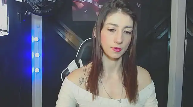 Snapshot of aitana_ag chatting on 03-18-25, 12:28 aitana ag online show from 03-18-25, 12:28
