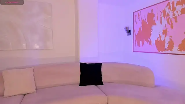 MiaFarrell  online show from 01-18-26, 04:54