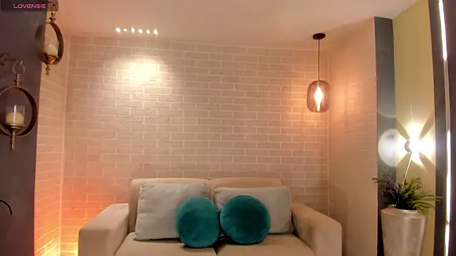 MiaFarrell  online show from 03-28-26, 11:11