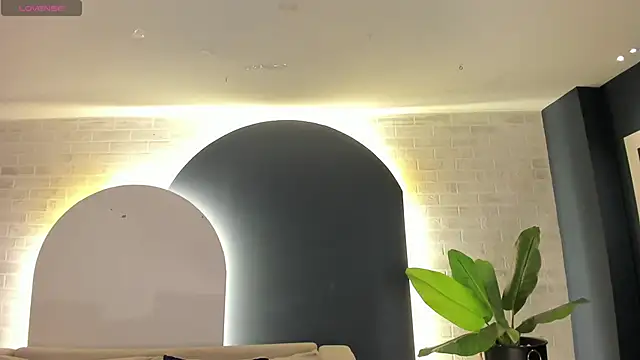 Snapshot of MiaFarrell_ chatting on 03-15-25, 11:19 MiaFarrell  online show from 03-15-25, 11:19