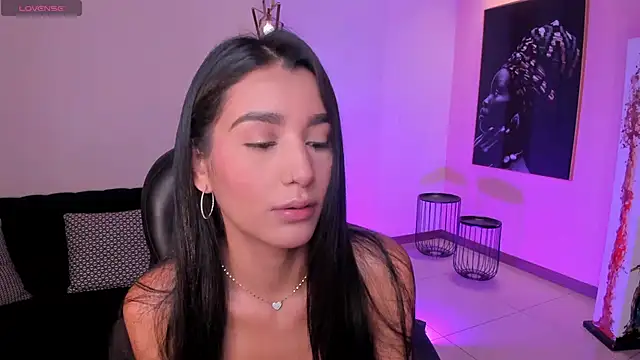 BellaCarteer  online show from 11-13-25, 01:04