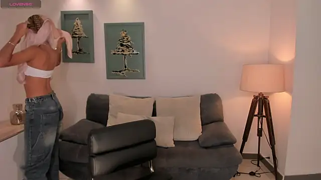 BellaCarteer  online show from 03-30-26, 08:32