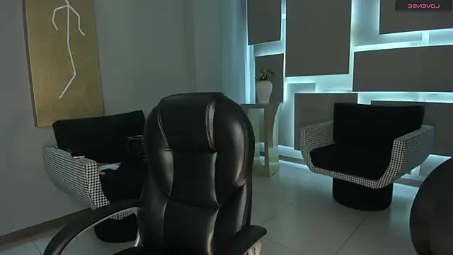 BellaCarteer  online show from 11-19-25, 07:36