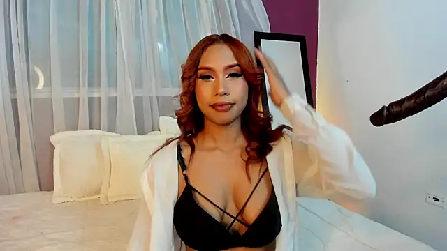 Snapshot of Nicole_Brown1126 chatting on 05-19-26, 03:46 Nicole Brown1126 online show from 05-19-26, 03:46