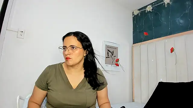 africa holmes online show from 05-27-26, 02:41