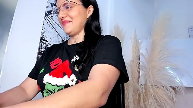 africa holmes online show from 12-20-25, 02:25