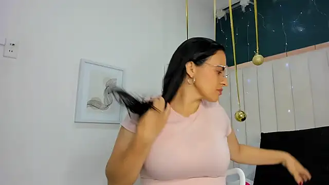 africa holmes online show from 11-30-25, 02:34