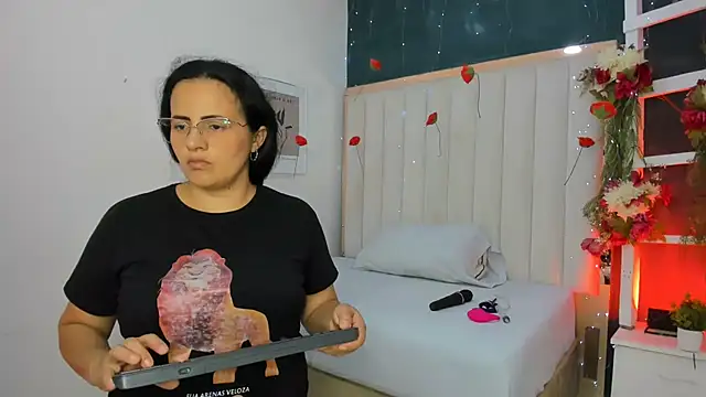 africa holmes online show from 04-21-26, 02:03