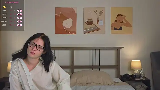 webstars  online show from 01-10-25, 01:20