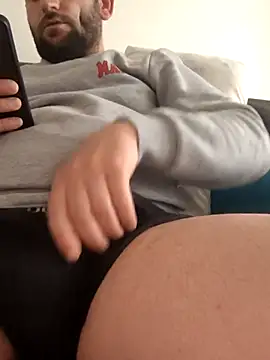 Snapshot of mertBy chatting on 03-09-25, 08:40 mertBy online show from 03-09-25, 08:40