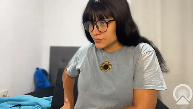 LannaQuenn online show from 12-13-24, 01:37