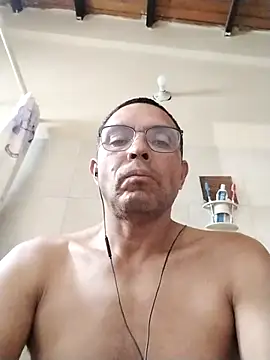 Snapshot of Alex011277 chatting on 10-14-25, 12:17 Alex011277 online show from 10-14-25, 12:17