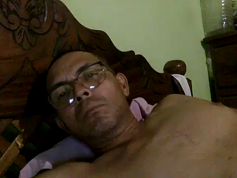 Snapshot of Alex011277 chatting on 11-07-25, 11:15 Alex011277 online show from 11-07-25, 11:15