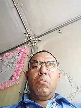 Snapshot of Alex011277 chatting on 10-03-25, 03:57 Alex011277 online show from 10-03-25, 03:57