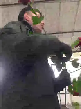 Snapshot of 1418edwar chatting on 03-06-26, 02:23 1418edwar online show from 03-06-26, 02:23