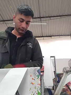 Snapshot of 1418edwar chatting on 02-19-26, 12:57 1418edwar online show from 02-19-26, 12:57