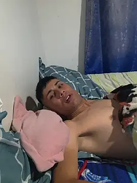 Snapshot of 1418edwar chatting on 03-08-26, 02:04 1418edwar online show from 03-08-26, 02:04