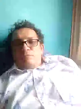 Snapshot of Bombi22 chatting on 02-09-25, 06:47 Bombi22 online show from 02-09-25, 06:47