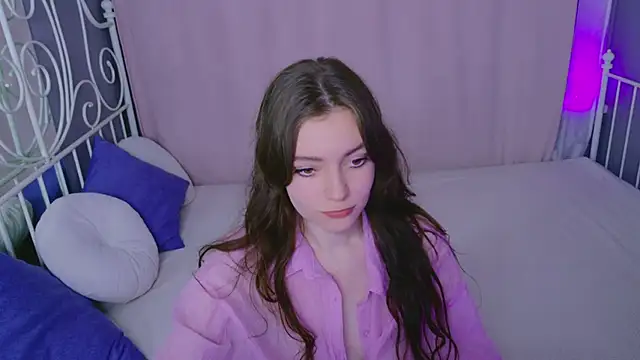 Lana  Cute  online show from 06-19-26, 03:07