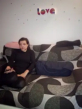 jourdinio13 online show from 10-04-25, 05:14