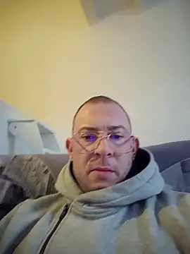 jourdinio13 online show from 01-04-25, 02:04