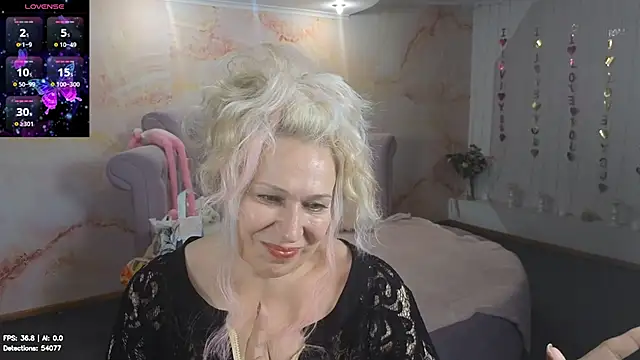 Penelope Pinky online show from 06-25-26, 01:27