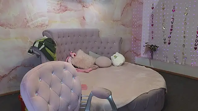 Penelope Pinky online show from 11-05-25, 10:18