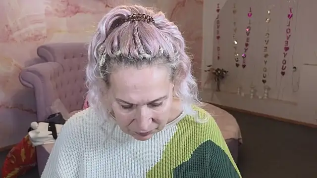 Penelope Pinky online show from 10-31-25, 11:51