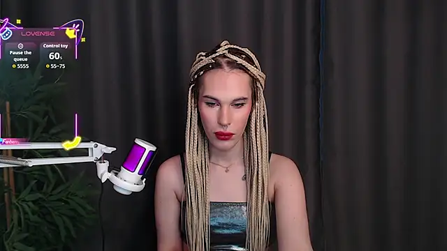 Cassie Bae online show from 12-19-25, 08:38