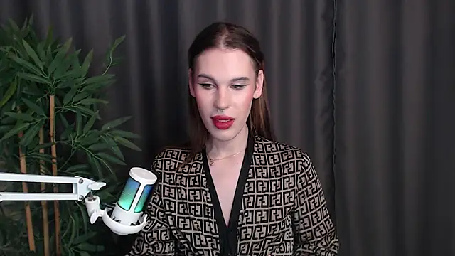 Cassie Bae online show from 12-22-25, 09:26