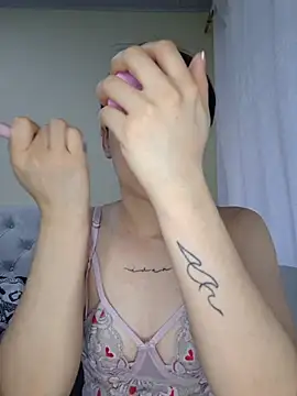 franchezkavegaaa online show from 10-15-25, 12:02