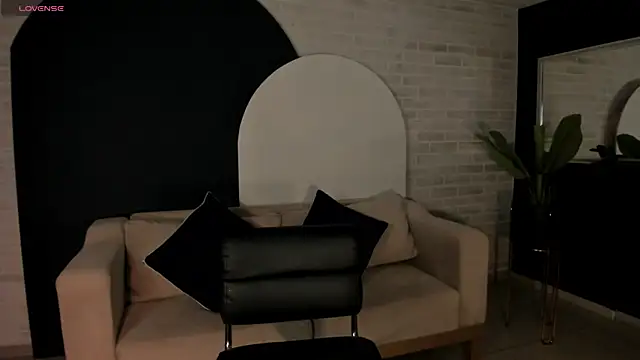 FernandaX1 online show from 11-17-25, 10:52