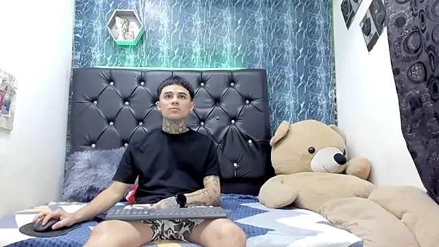 exotic hot couple online show from 11-22-25, 01:04