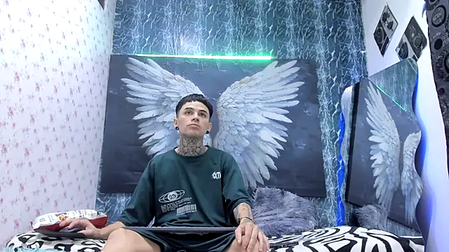 exotic hot couple online show from 04-13-26, 01:53