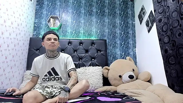 exotic hot couple online show from 01-12-26, 07:31