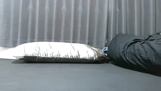 Snapshot of da_ichi chatting on 10-14-25, 01:45 da ichi online show from 10-14-25, 01:45