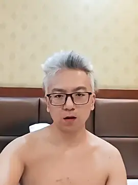 leoUSIR online show from 04-06-26, 10:38