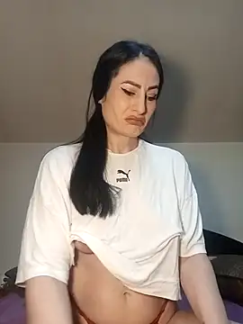 Snapshot of EveeRose chatting on 11-12-25, 06:39 EveeRose online show from 11-12-25, 06:39